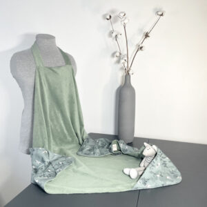 Cape de Bain So Mout' micro-éponge verte et popeline motifs libellule sur fond gris vert 100% coton