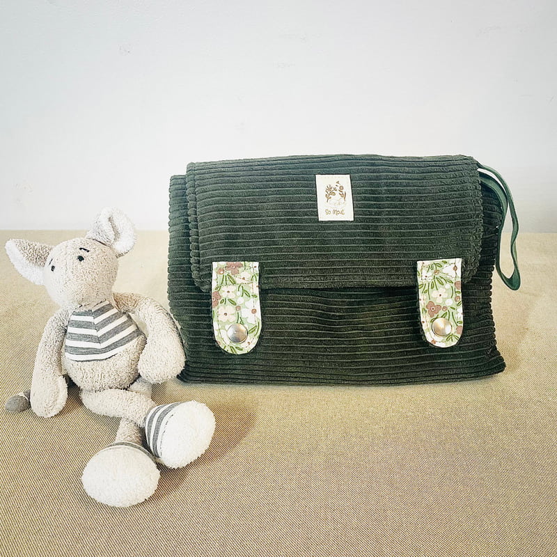 Tapis à langer fermé avec peluche
