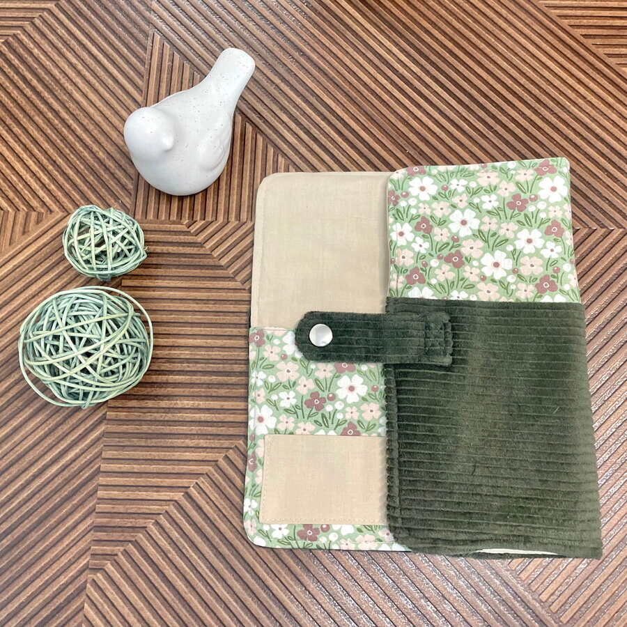 Protège carnet de santé présentation intérieur-extérieur